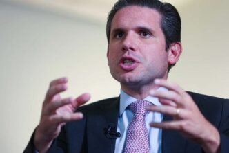 Hugo Motta tenta censurar sindicalista por críticas em outdoors