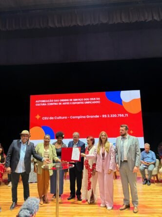 A vereadora Jô Oliveira (PCdoB) representou Campina Grande nesta sexta-feira (23), em João Pessoa, com a ministra Margareth Menezes.