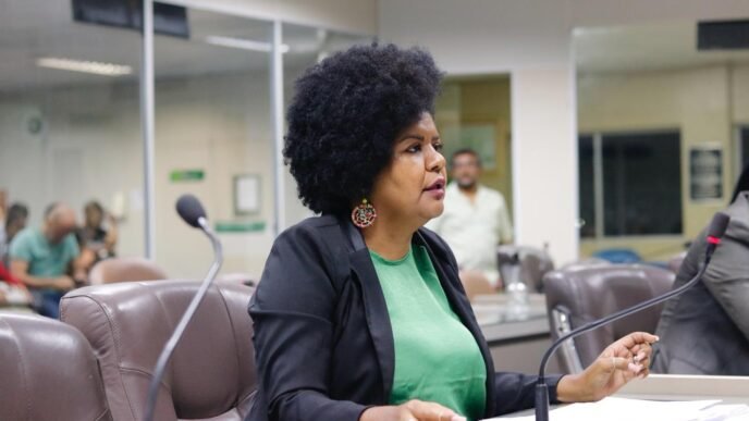 Jô Oliveira (PCdoB) acionou o Ministério Público da Paraíba (MPPB) contra a Secretaria Municipal de Administração.