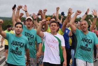 Avanço das investigações do escândalo do INSS atinge igrejas evangélicas e gera reação política.